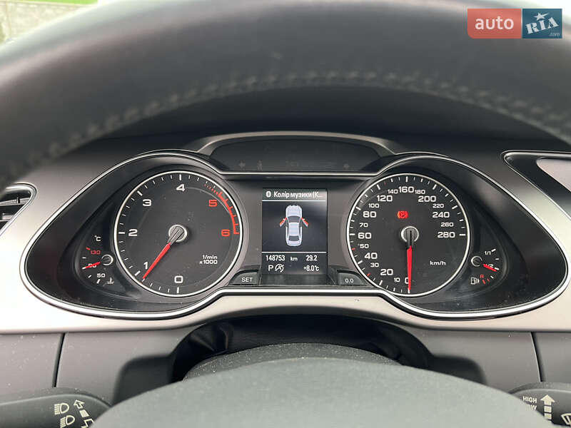 Седан Audi A4 2014 в Киеве