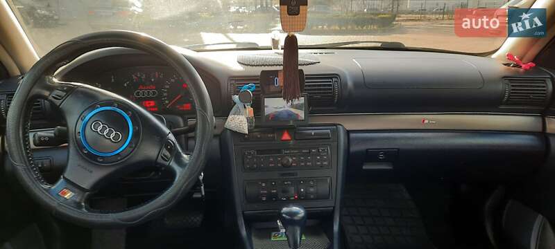 Універсал Audi A4 2001 в Києві