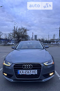 Седан Audi A4 2012 в Киеве