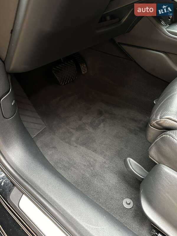 Универсал Audi A4 2018 в Ужгороде