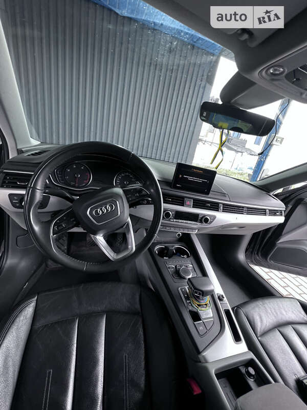 Седан Audi A4 2017 в Тернополе