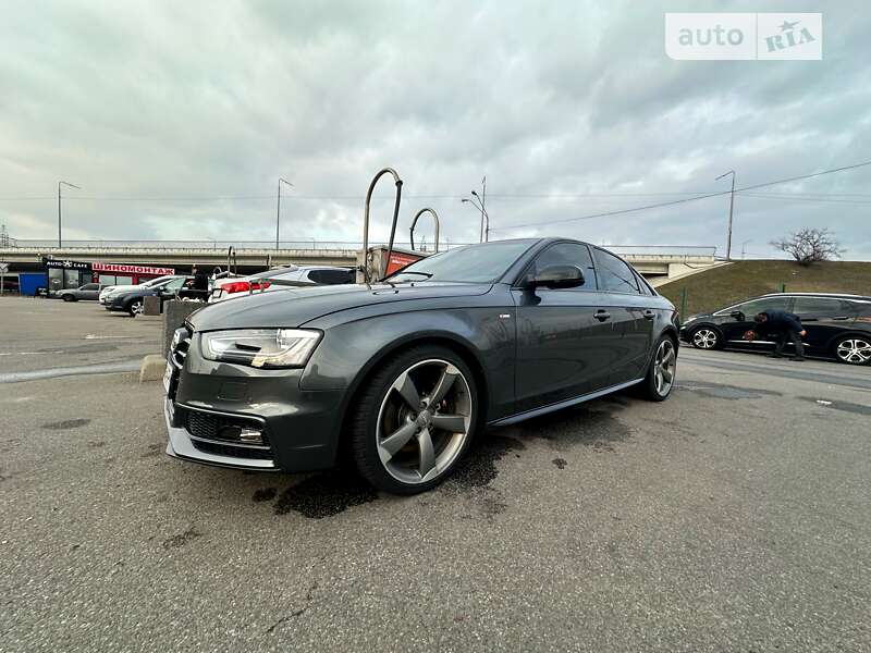 Седан Audi A4 2015 в Киеве