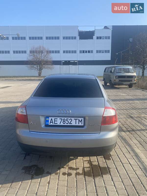 Седан Audi A4 2003 в Херсоне