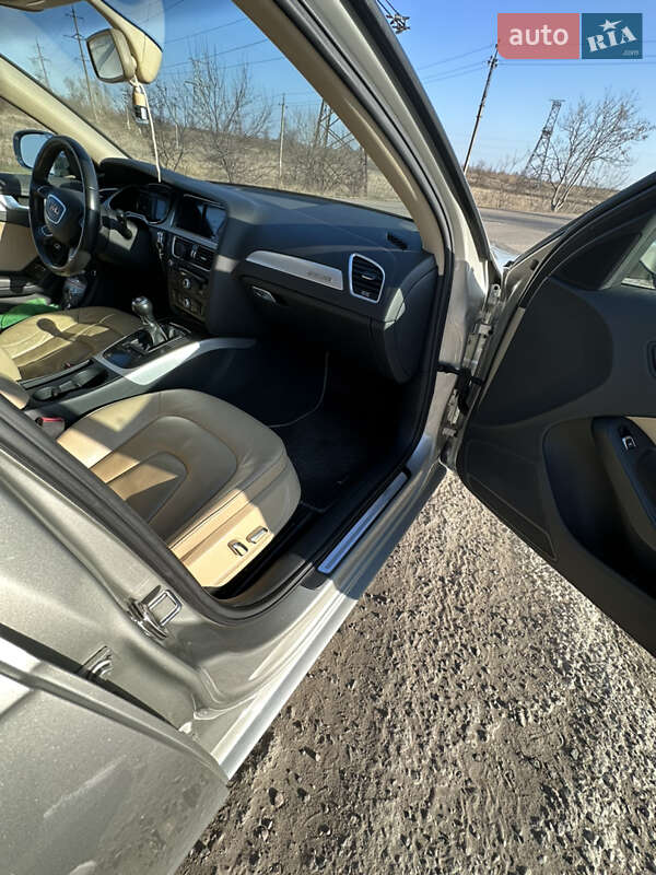 Седан Audi A4 2013 в Южноукраинске
