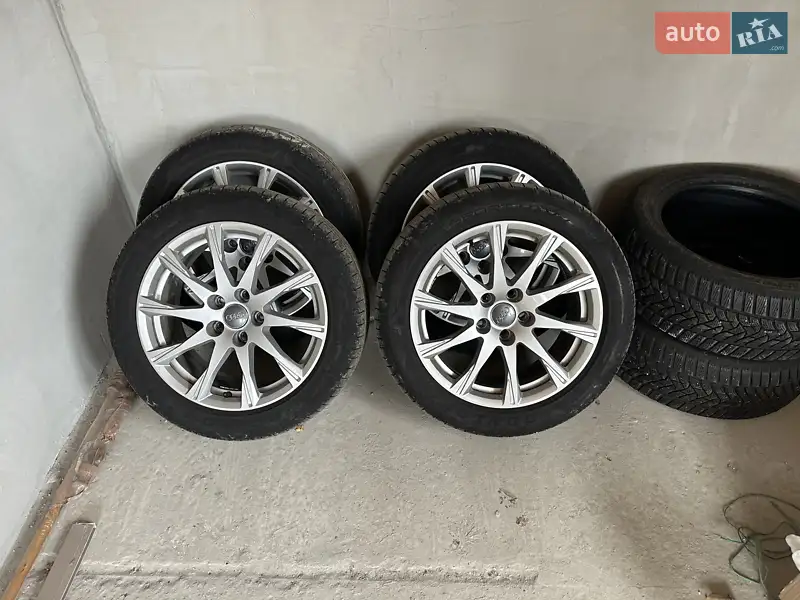 Универсал Audi A4 2017 в 