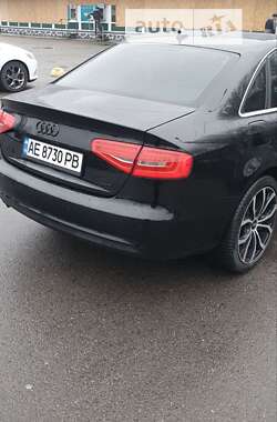 Седан Audi A4 2013 в Першотравенске