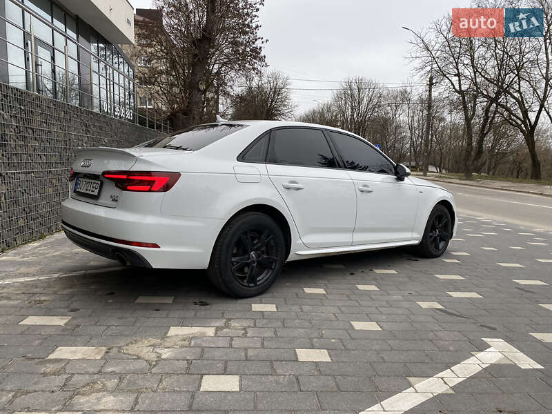 Седан Audi A4 2018 в Тернополе