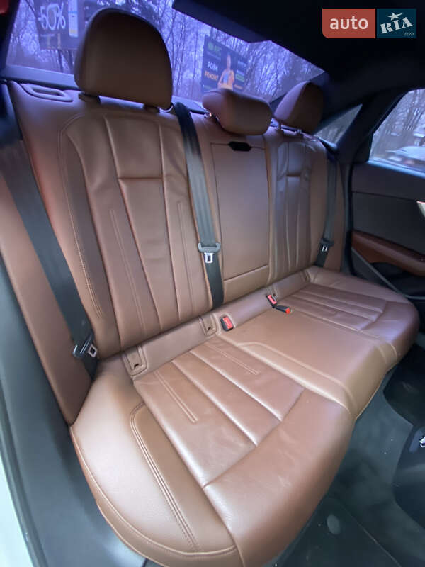 Седан Audi A4 2018 в Тернополе