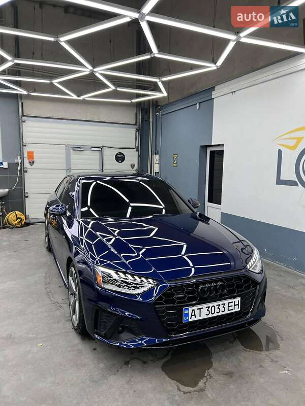 Седан Audi A4 2021 в Ивано-Франковске