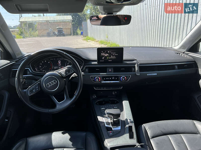 Седан Audi A4 2018 в Львове