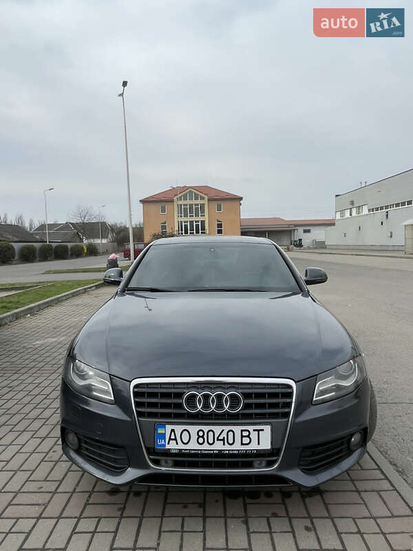 Седан Audi A4 2008 в Ужгороде