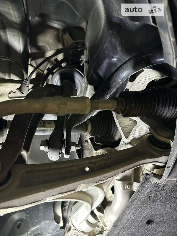 Седан Audi A4 2015 в Киеве