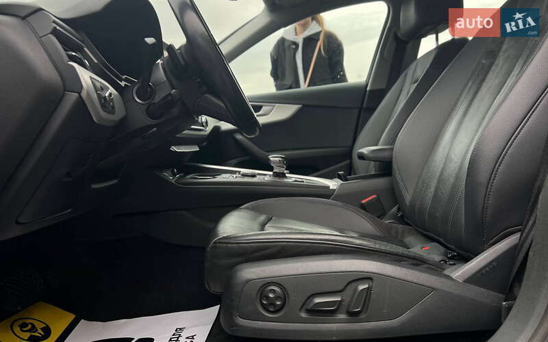 Седан Audi A4 2017 в Мукачево
