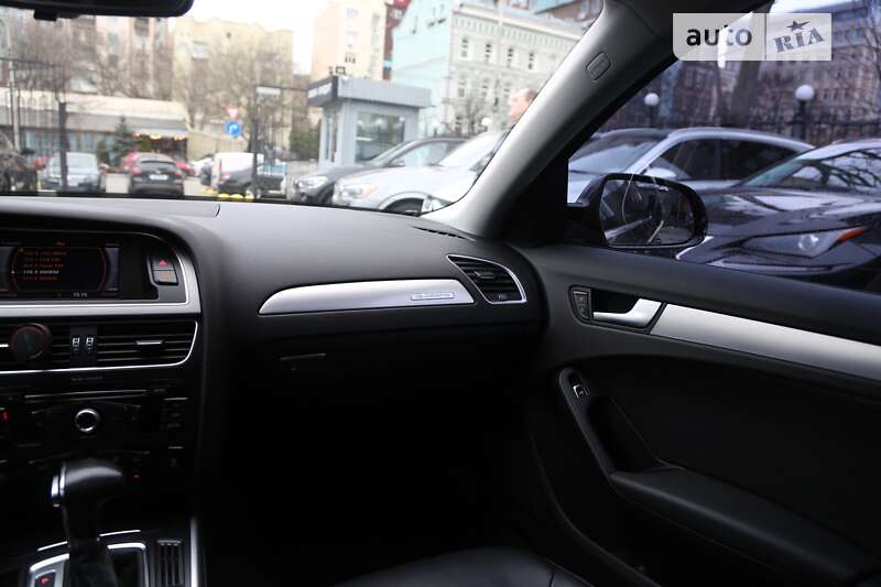 Седан Audi A4 2014 в Киеве