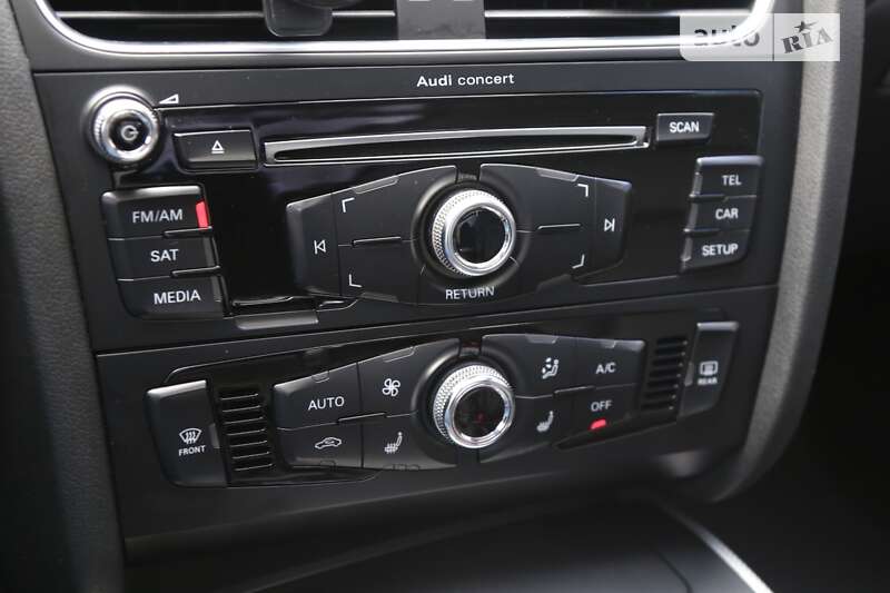 Седан Audi A4 2014 в Киеве