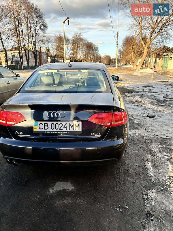 Седан Audi A4 2012 в Новгород-Сіверському