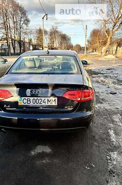 Седан Audi A4 2012 в Новгород-Северском