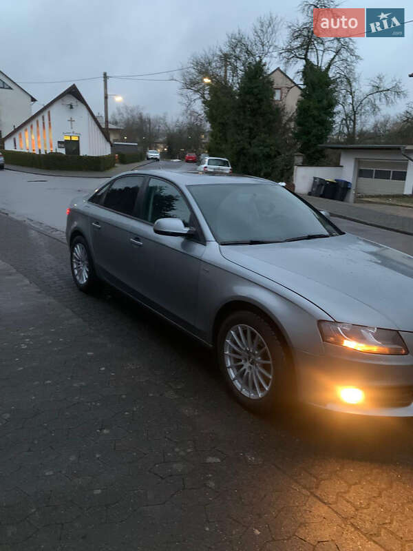 Седан Audi A4 2010 в Киеве