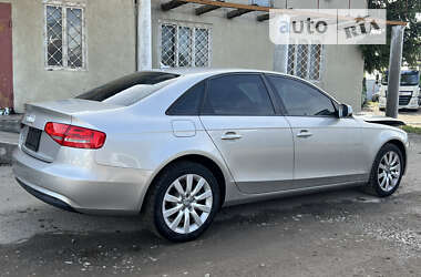 Седан Audi A4 2014 в Стрые