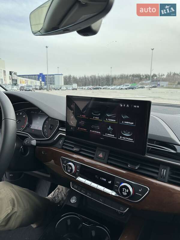 Седан Audi A4 2023 в Киеве