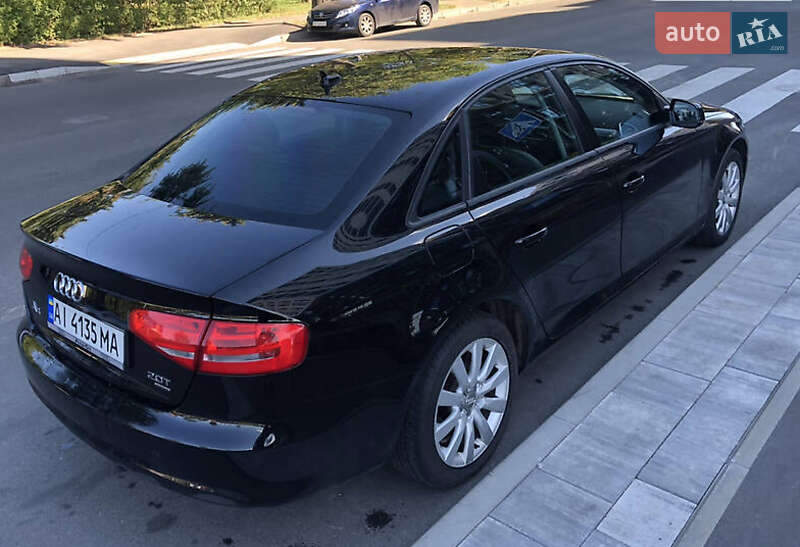 Седан Audi A4 2013 в Ивано-Франковске