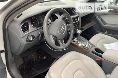 Седан Audi A4 2012 в Нововолынске