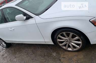 Седан Audi A4 2012 в Нововолынске