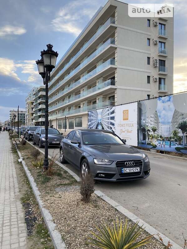 Седан Audi A4 2013 в Харькове