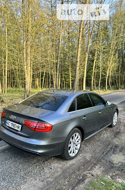 Седан Audi A4 2014 в Луцке