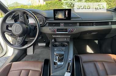Седан Audi A4 2019 в Хусті