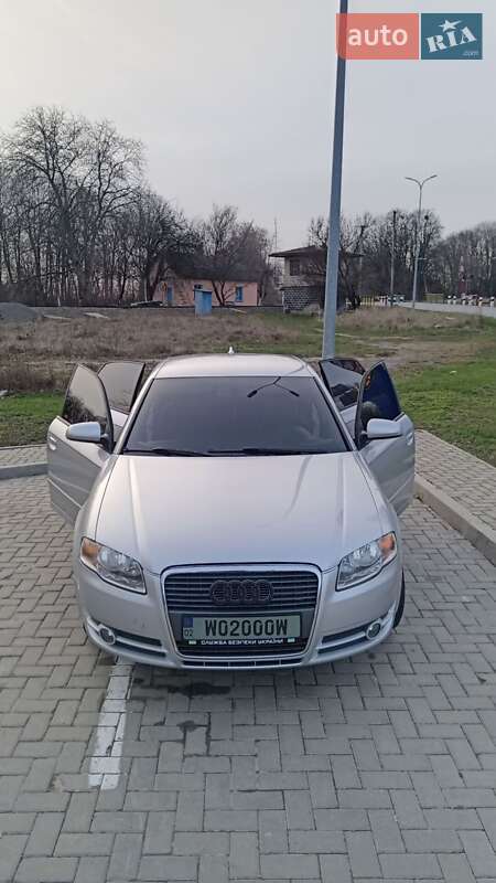 Седан Audi A4 2006 в Гайсине