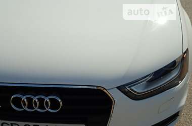 Седан Audi A4 2014 в Чернигове