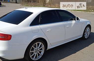 Седан Audi A4 2014 в Чернигове