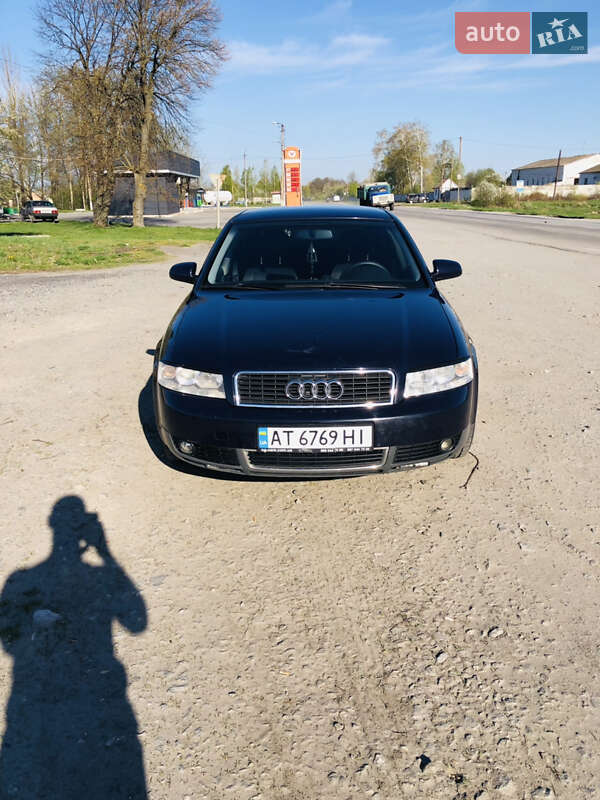 Седан Audi A4 2001 в Полонном