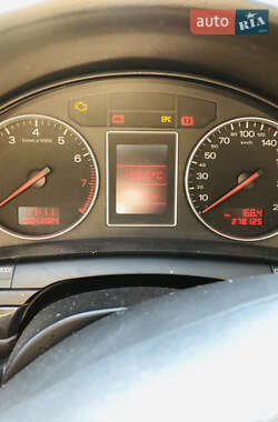 Седан Audi A4 2001 в Полонном