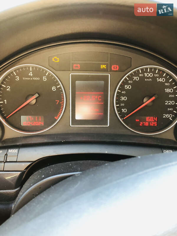 Седан Audi A4 2001 в Полонном