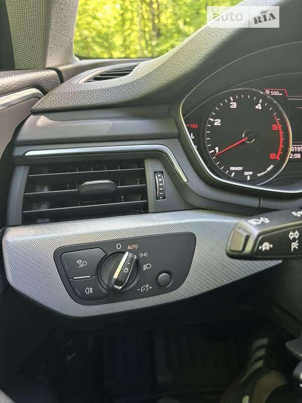 Универсал Audi A4 2019 в Ужгороде