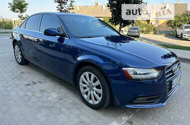 Седан Audi A4 2012 в Виннице