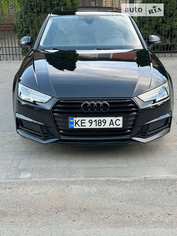 Седан Audi A4 2018 в Днепре