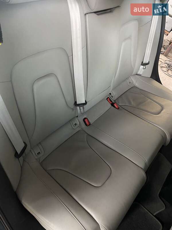 Седан Audi A4 2012 в Одессе