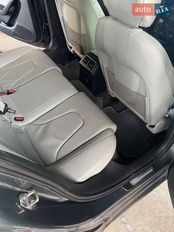 Седан Audi A4 2012 в Одессе
