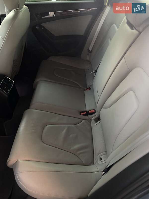 Седан Audi A4 2012 в Одессе