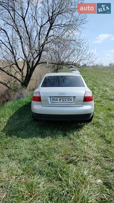 Седан Audi A4 2002 в Новом Буге