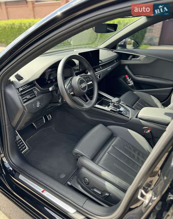 Седан Audi A4 2022 в Києві
