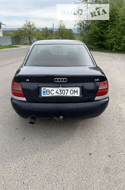 Седан Audi A4 1995 в Дрогобыче