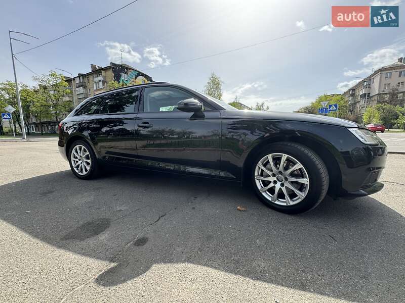 Універсал Audi A4 2018 в Умані