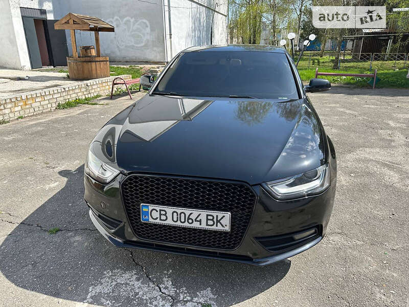 Седан Audi A4 2015 в Варве
