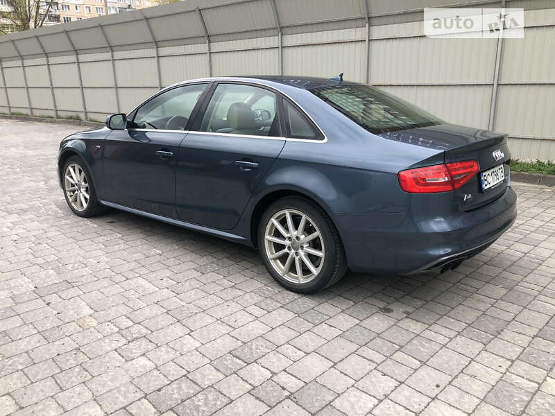 Седан Audi A4 2014 в Львові