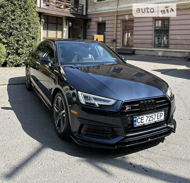 Седан Audi A4 2016 в Черновцах