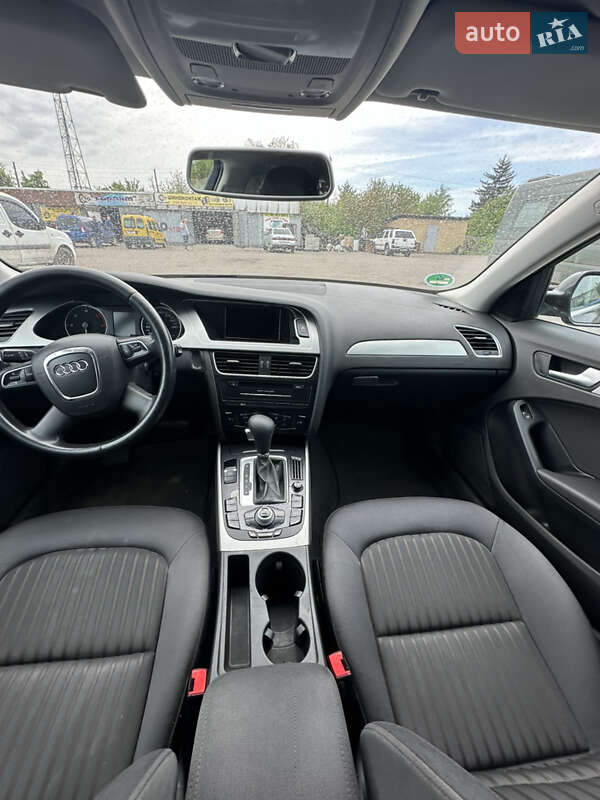 Універсал Audi A4 2010 в Дніпрі